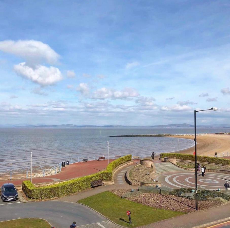 Lovely 2 Bedroom Modern Loft Apartment Sea View Morecambe Kültér fotó