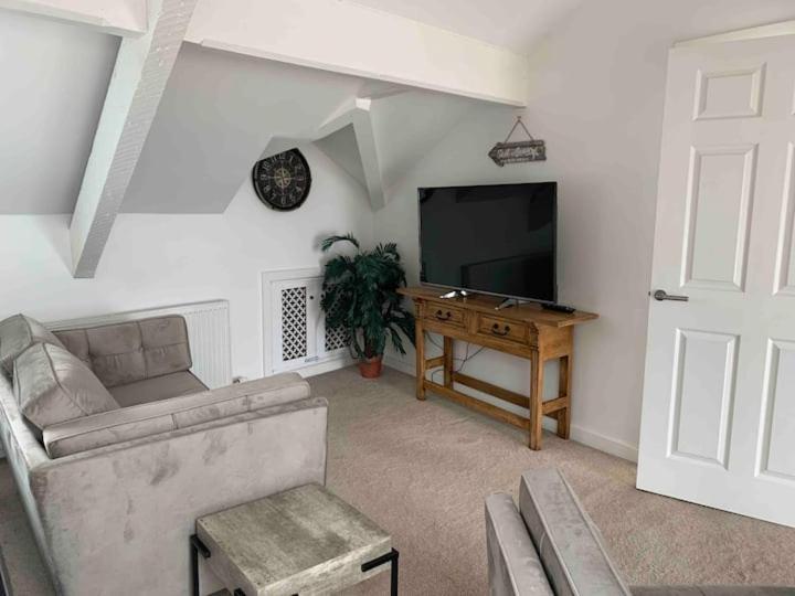 Lovely 2 Bedroom Modern Loft Apartment Sea View Morecambe Kültér fotó