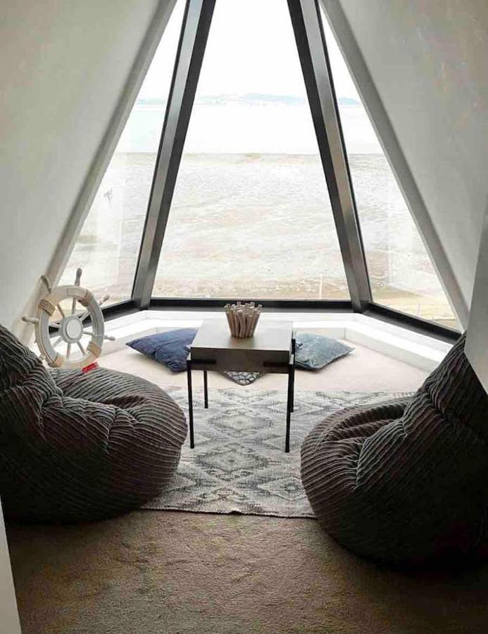 Lovely 2 Bedroom Modern Loft Apartment Sea View Morecambe Kültér fotó