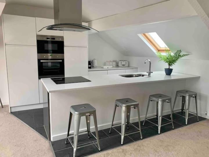 Lovely 2 Bedroom Modern Loft Apartment Sea View Morecambe Kültér fotó
